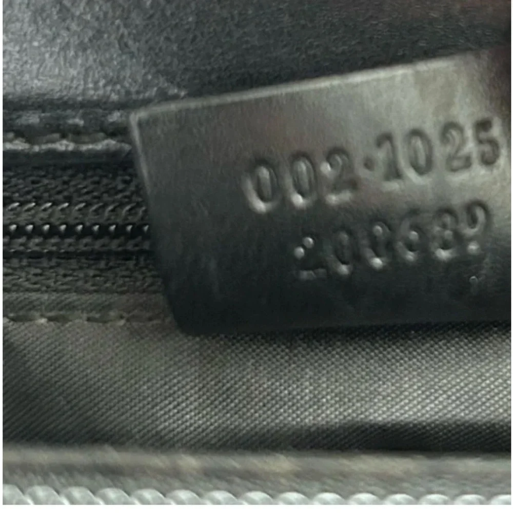 Gucci Nylon black bag with Gunmetal Silver handles 002-1025 200682 EUC - Picture 4 of 16